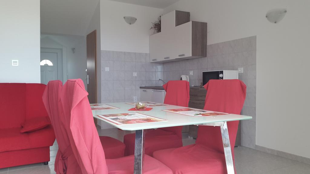 Apartments Vrvilo Рогозница Экстерьер фото
